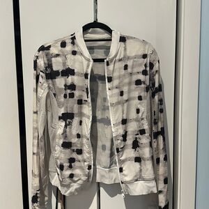 Lululemon zip up fits 4/6